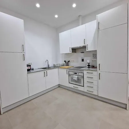 Cathedral District Loft With Full Kitchen Málaga